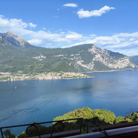 Apartament With Stunning View, Swimming Pool Valbrona